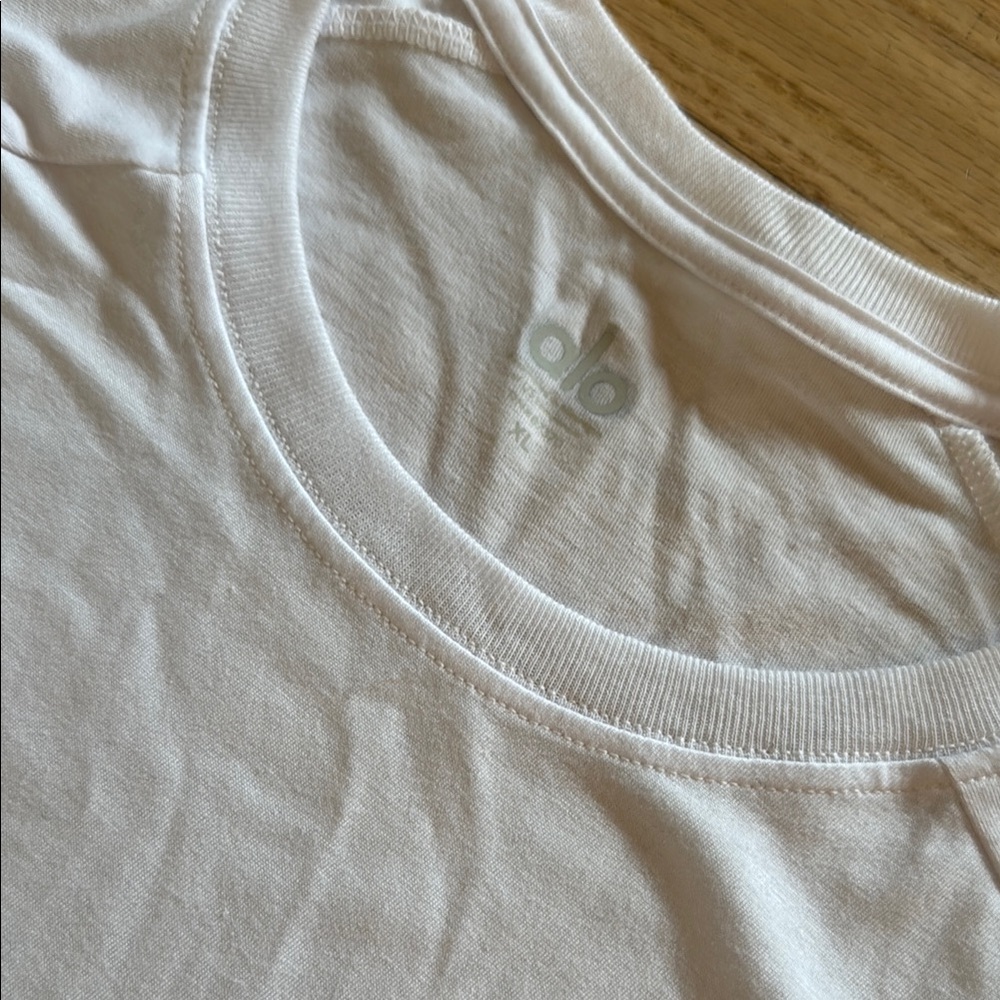 New Mens ALO White T shirt XL